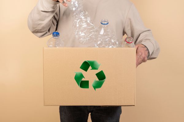 PCR Packaging đề cập đến việc sử dụng vật liệu tái chế