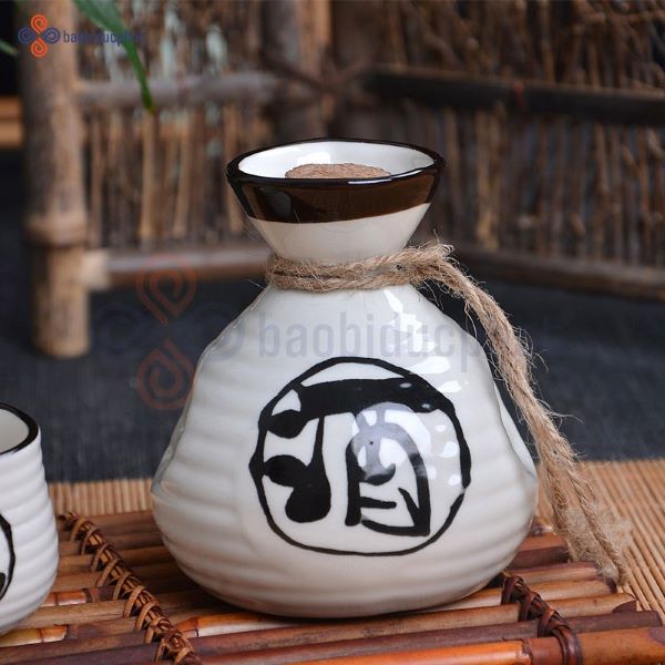 Mẫu chai gốm sứ đựng rượu độc đáo nhất