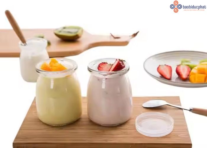 Tại sao nên dùng hũ thủy tinh đựng sữa chua trong sản xuất công nghiệp?