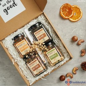 Hũ thủy tinh vuông đựng bánh kẹo 500ml