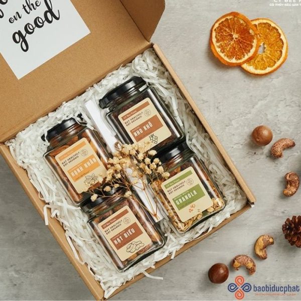 Hũ thủy tinh vuông đựng bánh kẹo 500ml