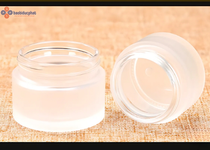 Hũ thủy tinh đựng mỹ phẩm – Giải pháp bao bì xanh cho ngành làm đẹp