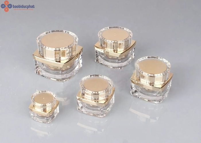 Hũ thủy tinh đựng mỹ phẩm – Giải pháp bao bì xanh cho ngành làm đẹp