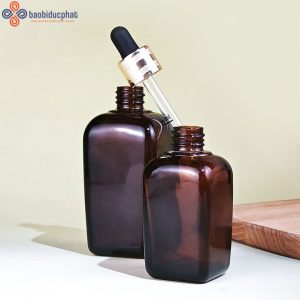Chai thủy tinh dáng bầu màu nâu